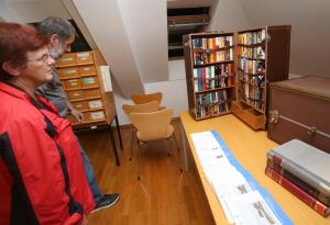 OTVORITEV RAZSTAVE OB 140 LETNICI CERKNIŠKE NARODNE ČITALNICE 16 FOTO LJUBO VUKELIČ